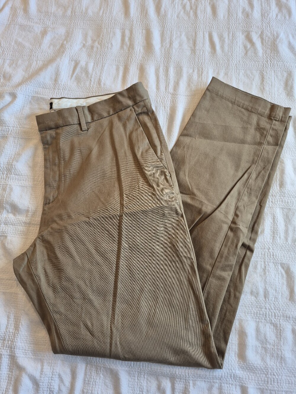 Banana Republic men's size 36 x 34 dark tan khaki casual pants, EUC